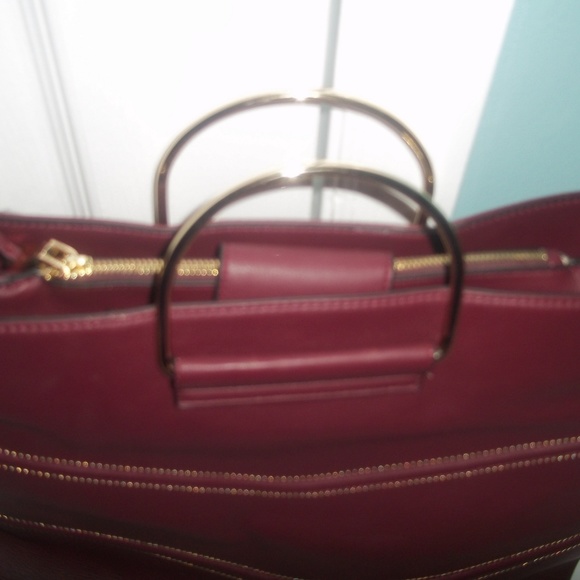 Maroon Faux Leather Handle Tote w/ Shoulder Strap - Picture 6 of 7